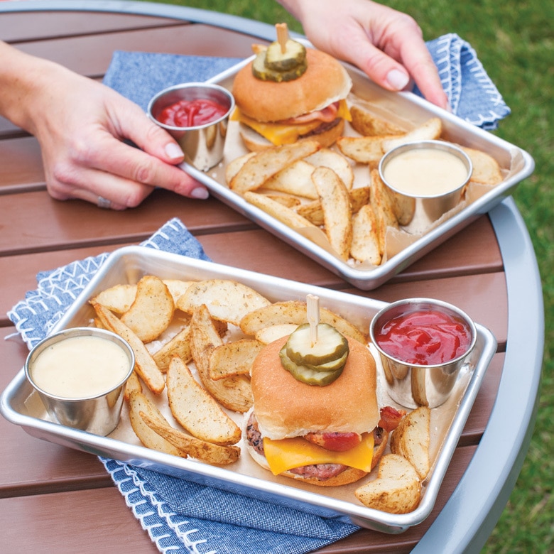 2 Pack Burger Serving Trays view 2