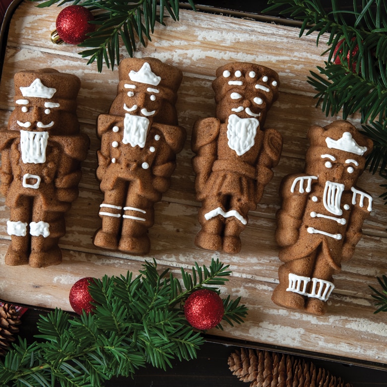 Nutcracker Cakelet Pan view 2